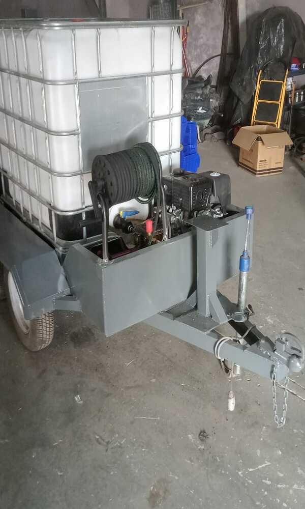 Building up new mobile pressure washers