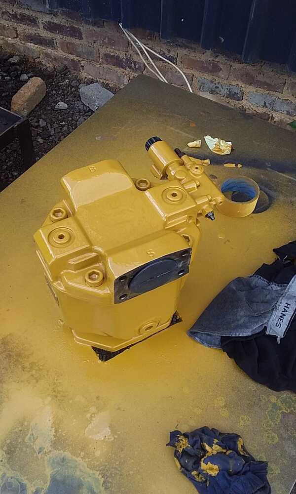 Hydraulic pump Excavator resealed