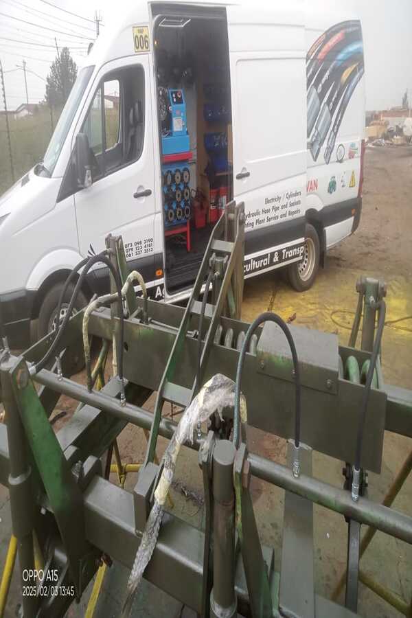 Replaced hoses for cylinder